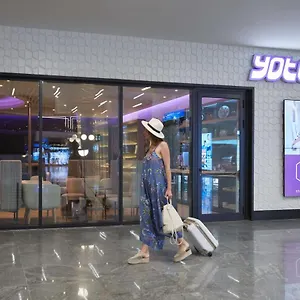 Yotelair Airport, Duty Free - International Transit Area Ξενοδοχείο